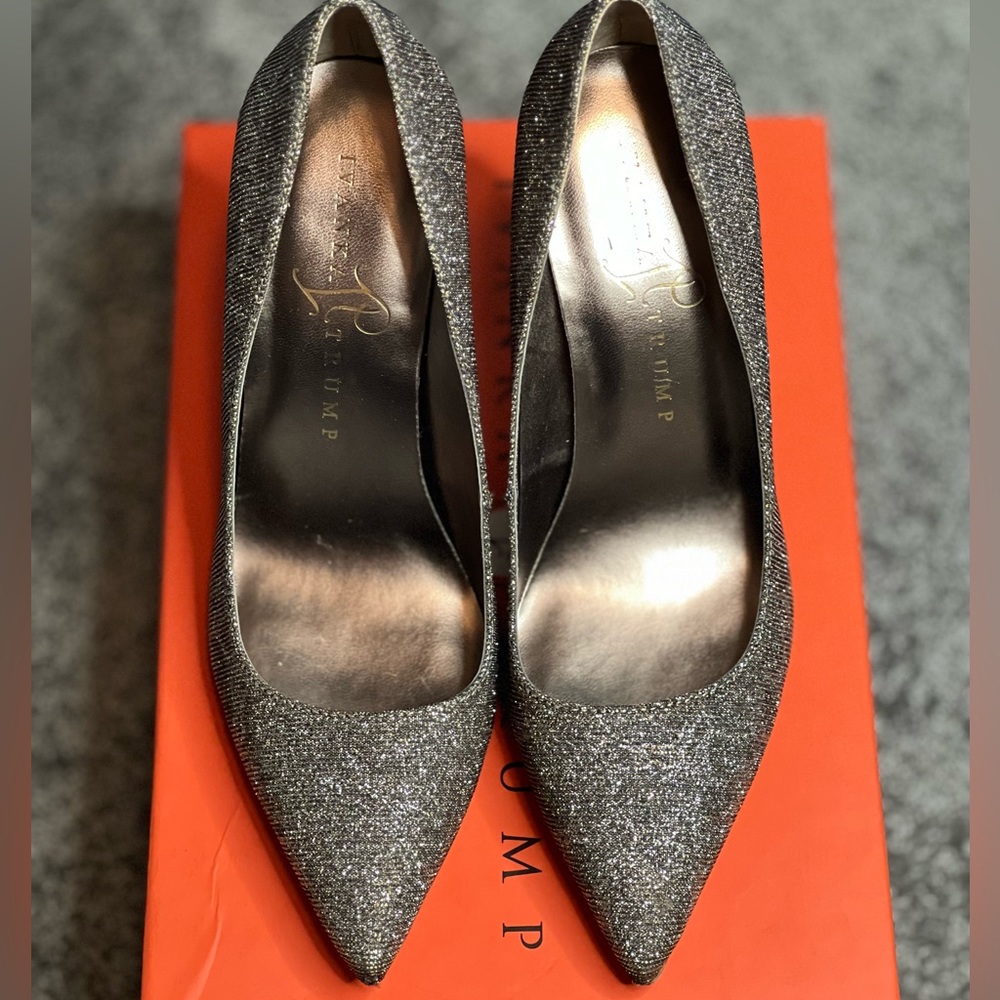 Ivanka Trump Gold Multi Textured Glitter - Size 6.5M - 4 3/4 Heel